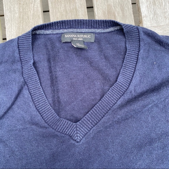 Navy Blue banana republic vneck sweater silk/linen - Picture 4 of 6